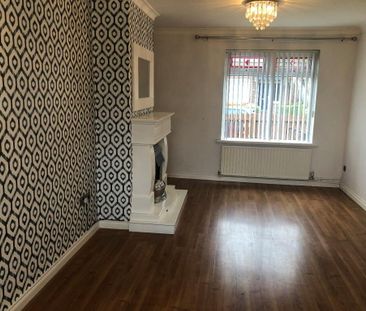 13 Coronation Road, Carrickfergus, BT38 7EX - Photo 3