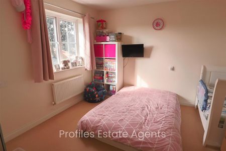 4 bedroom detached house to rent - Photo 5