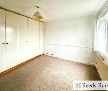 3 bedroom apartment to rent - Photo 4