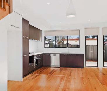 4 Bed, 3 Bath - Photo 3