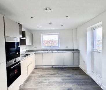 2 bedroom flat to rent - Photo 2