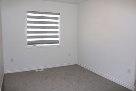 For Lease - 6 Vinewood Crescent, Barrie, Ontario - Photo 3