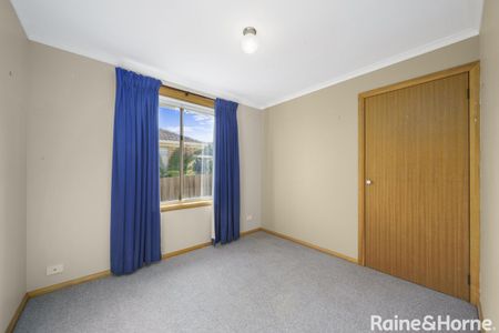 1/128 Oakdowns Parade, Oakdowns, TAS 7019 - Photo 2