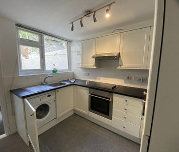 Wellington Terrace, Falmouth - Photo 4