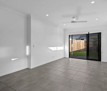 Welcome to 41 Tulip Tree Street, Park Ridge - $680 per week - Photo 2