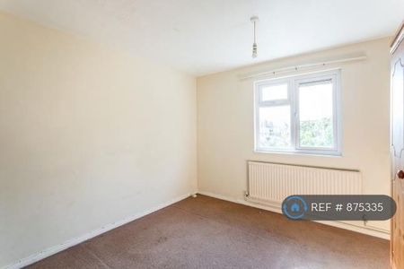 2 bedroom maisonette to rent - Photo 3
