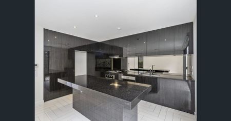 Stunning Two-Story, Three-Bedroom Home! - Photo 4