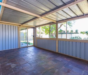 Perfect Location with Room to Move! *Open Mon 05/01 4.30pm to 4.45pm* - Photo 4