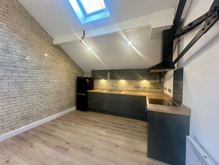 2 Bed Penthouse, Abbey Road, LS5 - Photo 3