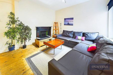 3 bedroom terraced house to rent - Photo 3