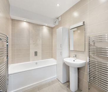 2 Bed Flat - Photo 1