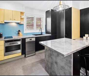 Coastal Living Calling - Furnished - Photo 3