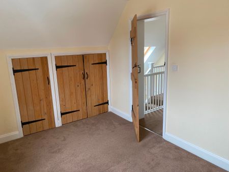 3 Bed House To Let in Centre of Holt - Photo 2