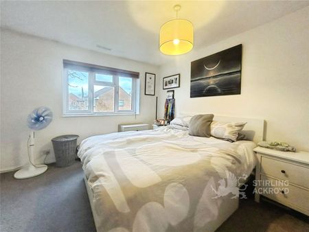 Hanson Close, Burpham, Guildford, Surrey, GU4 7NJ - Photo 2