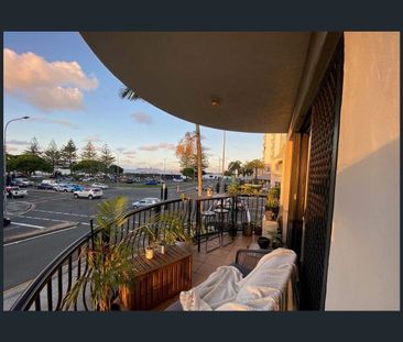 5/2 Broad Street, Labrador, Qld 4215 - Photo 1