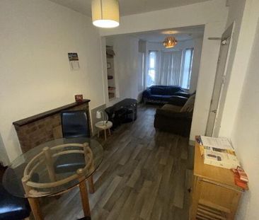38 Sandymount Street, Belfast, BT9 5DP - Photo 2
