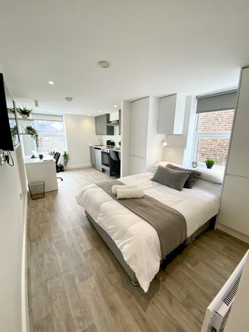 1 bedroom flat to rent - Photo 2