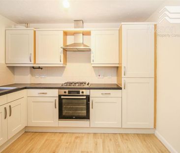 3 bedroom link detached house to rent - Photo 5