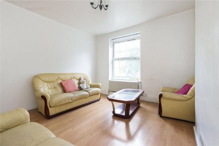 3 bedroom apartment to rent - Photo 2