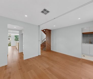 ID:21165938/7 Boyd Street, Bowen Hills QLD 4006 - Townhouse For Ren... - Photo 2