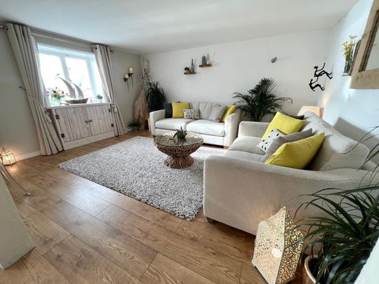 2 bedroom apartment to rent Hennings Wharf, The Quay, Poole, BH15 - Photo 1