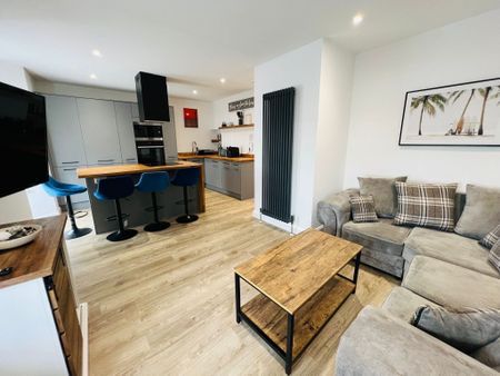 Marine Parade, Eastbourne - Photo 2