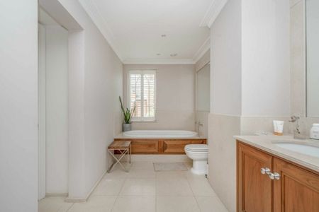 Martineau Drive, TW1, London - Photo 3