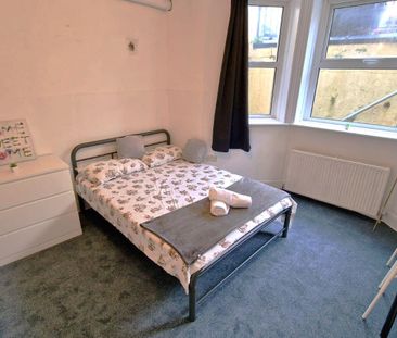 Wayside, Bournemouth, BH1 - Photo 5