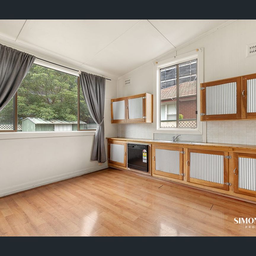 Practical 3 Bedroom Home with Everyday Convenience - Photo 1