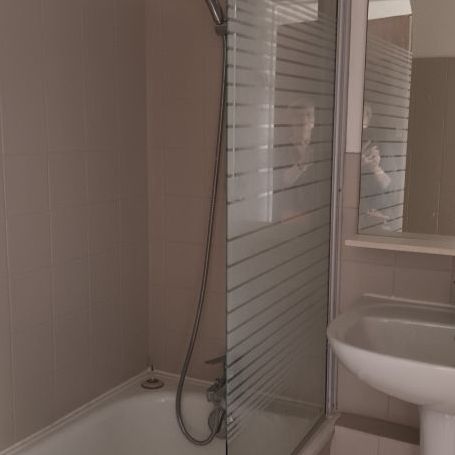 Location Appartement P1 Nimes - Photo 2