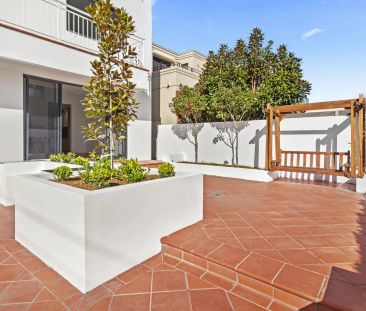 Recently renovated Family home in a Desirable Location boasting wat... - Photo 5