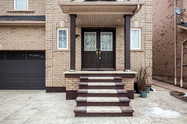 For Lease - 243 Queen Mary Drive, Brampton, Ontario - Photo 1