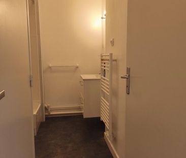 Appartement T1 meublé au 3ème étage d'une résidence, parking et cave - Photo 6