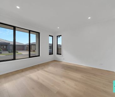 Exquisite Family Home in Tarneit Presented by ReddyG WYNDHAM - Photo 1