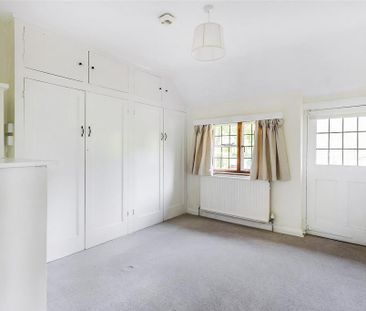 3 bedroom link detached house to rent - Photo 6