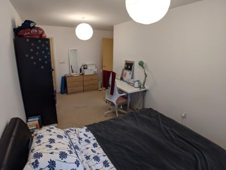 2 bedroom flat to rent - Photo 4