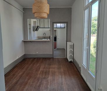 Location Appartement 3 pièces 86m² - Photo 3