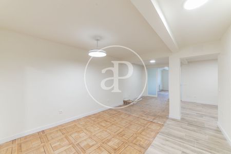 Flat for rent in Sol (Madrid) - Photo 2