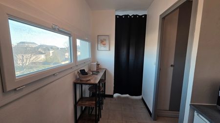 Location Appartement 1 pièce 26m² ST JEAN DE BRAYE 45800 - Photo 3