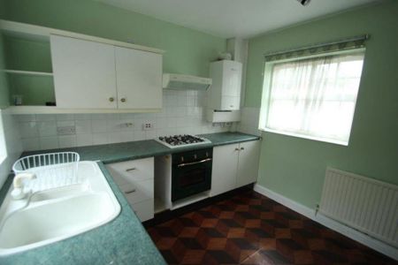 2 bedroom maisonette to rent - Photo 5