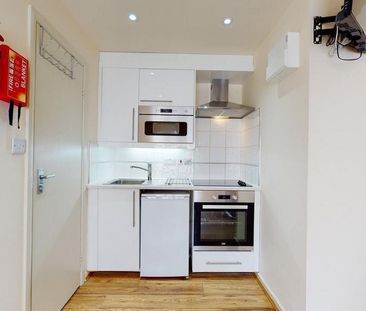 Studio to rent - Photo 2