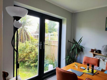 3 bedroom terraced house to rent - Photo 2