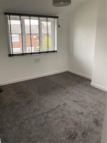 3 Bedroom Terraced House for Rent - Photo 2