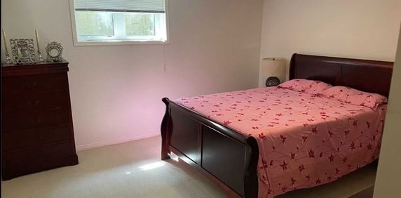 For Lease - 5725 Tenth Line Unit# 7, Mississauga, Ontario - Photo 2