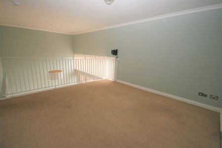 3/2 54 Minerva Way, Admirals Gate Available 16/09/2024 - Photo 3