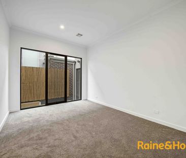 Contemporary Living: Brand New Townhouse - Photo 6