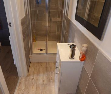 3 bedroom apartment to rent - Photo 3