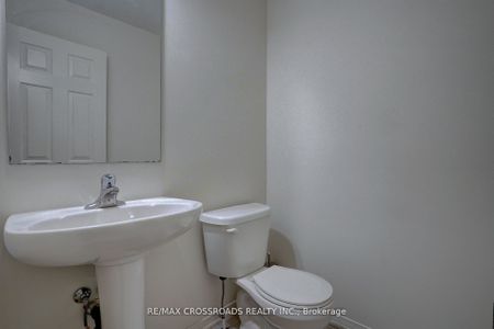 Detached Home For Lease | E8135714 - Photo 4