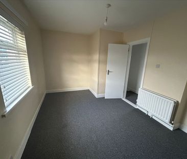 229 Tates Avenue, Belfast, BT12 - Photo 2