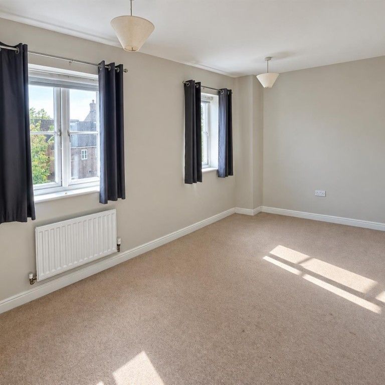 3 bed House - Townhouse To Let - Photo 1